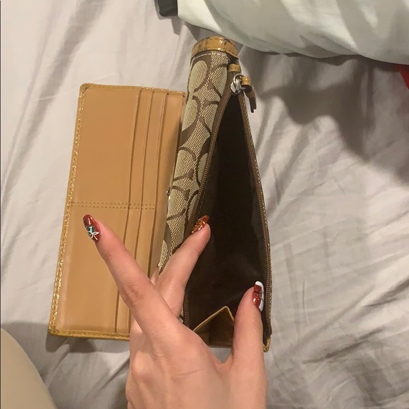 Coach Wallet - Picture 4 of 5